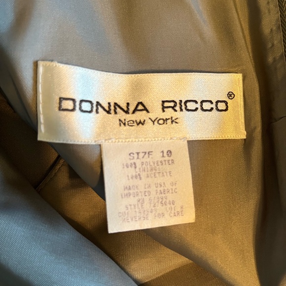 Elegant Gray Halter Dress - Picture 2 of 5